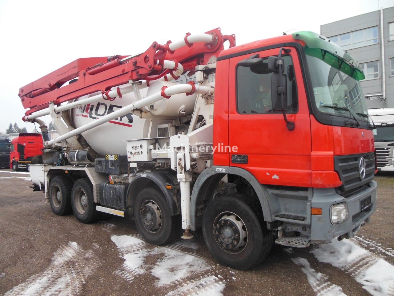 камион-мешалка Liebherr  на шасија Mercedes-Benz Actros 3241