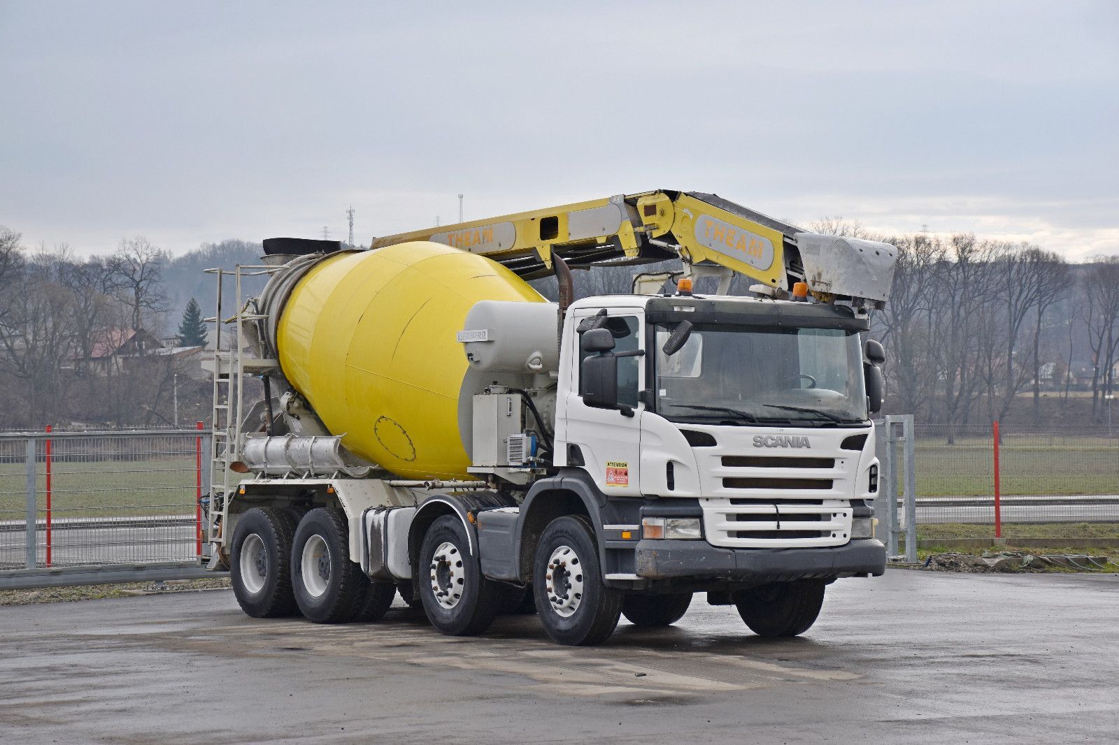 Scania P 380 concrete mixer truck