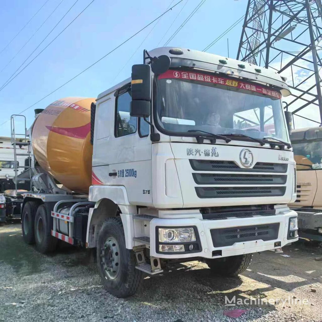 camião betoneira XCMG  no chassi Shacman novo