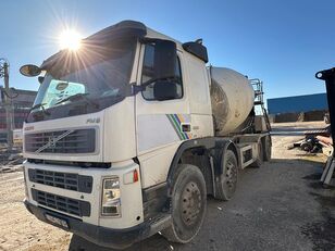 Baryval  en el chasis Volvo FM 12 8x4 camión hormigonera