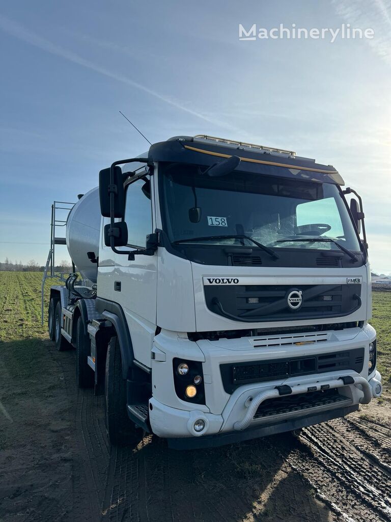 camion malaxeur Liebherr  sur châssis Volvo FMX 500