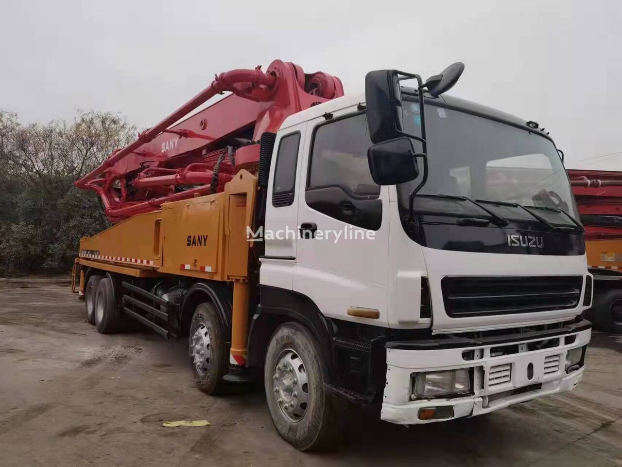 Sany SY5382THB  on chassis Isuzu concrete pump