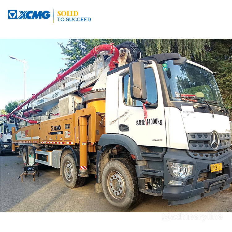 XCMG HB58V  on chassis Mercedes-Benz concrete pump