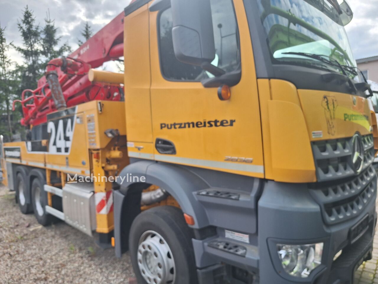 Putzmeister BSF24-4.11 on chassis Mercedes-Benz concrete pump for sale | Machineryline PH Putzmeister BSF24-4.11 on chassis Mercedes-Benz concrete pump - Machineryline