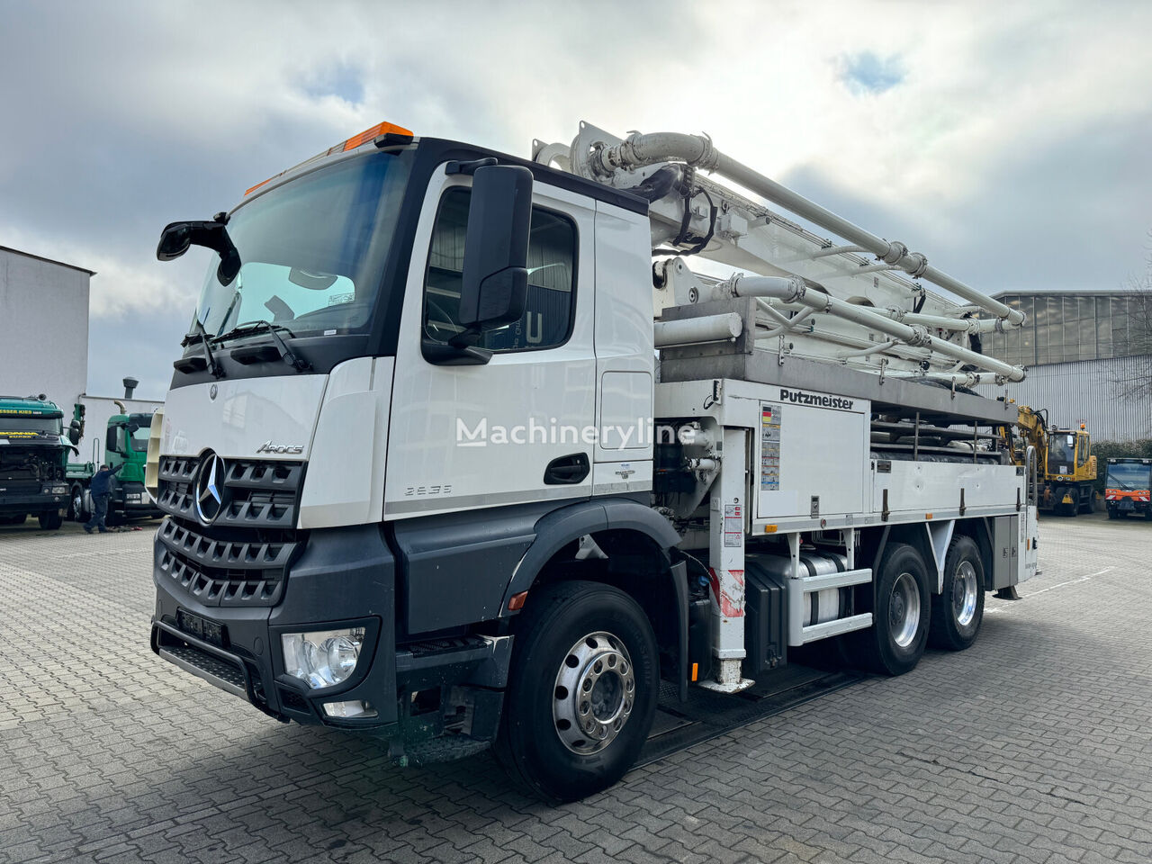 Putzmeister  op chassis Mercedes-Benz AROCS 2636 6x4 EURO6 POMPA DO BETONU PUTZMEISTER 28M betonpomp