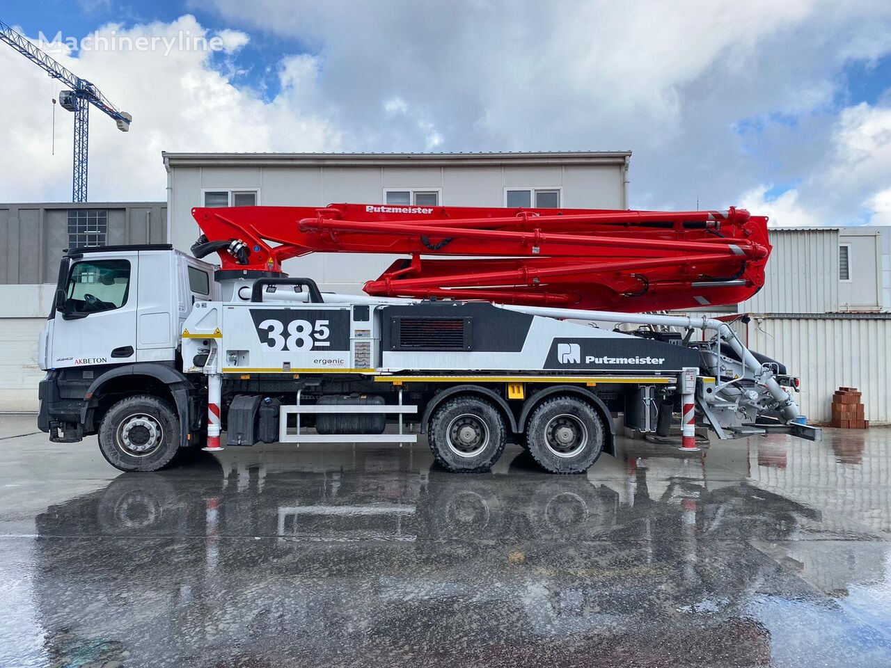 Putzmeister 38-5  na šasiji Mercedes-Benz AROCS 3343 pumpa za beton