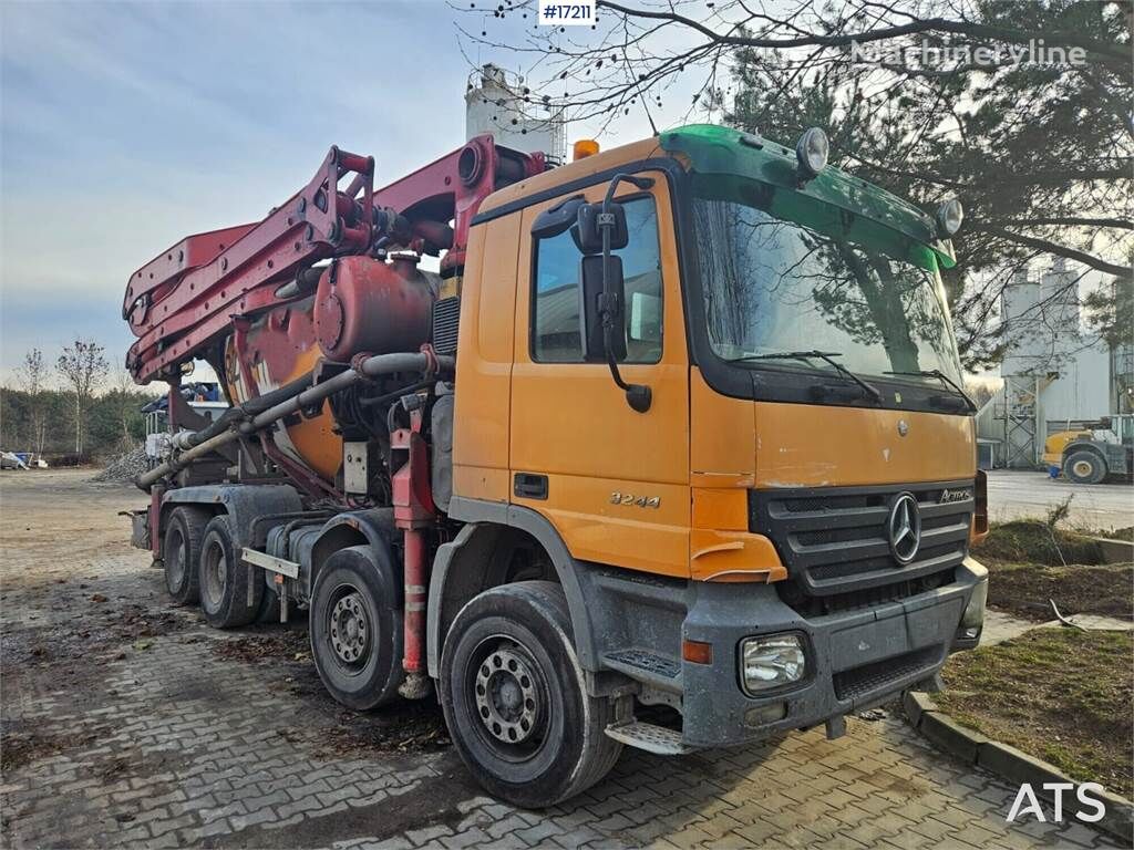 Mercedes-Benz Actros 3244 concrete pump