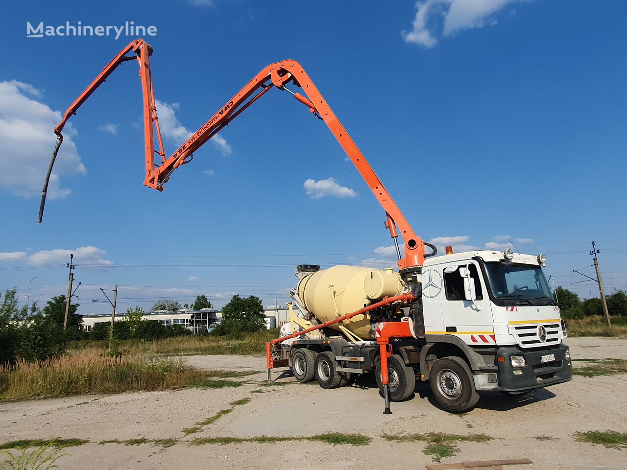 автобетононасос Cifa 28m+9m3  на шасси Mercedes-Benz Actros 3244 CIFA 28m+9m3, 233 000km, 2006year, 3200h!