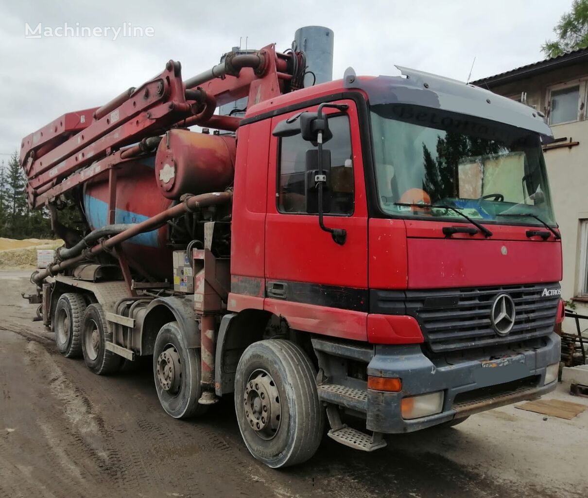 pompa do betonu Cifa MK 28L  na podwoziu Mercedes-Benz Actros 4140 8x4 CIFA 28m+ 9m3, mixer-pump, manual, good conditio