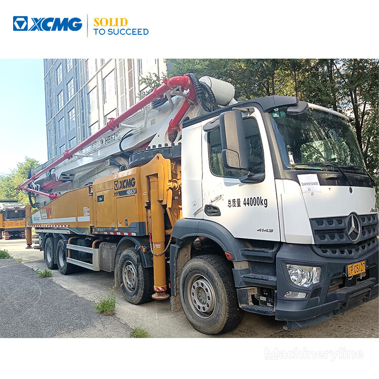 pompe à béton XCMG HB62V  sur châssis Mercedes-Benz Actros 4143