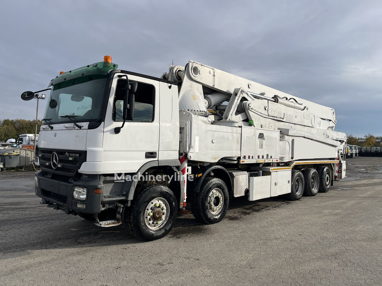 Αντλία σκυροδέματος Putzmeister BSF52-5.20H  στο πλαίσιο Mercedes-Benz Actros 5051 - Machineryline