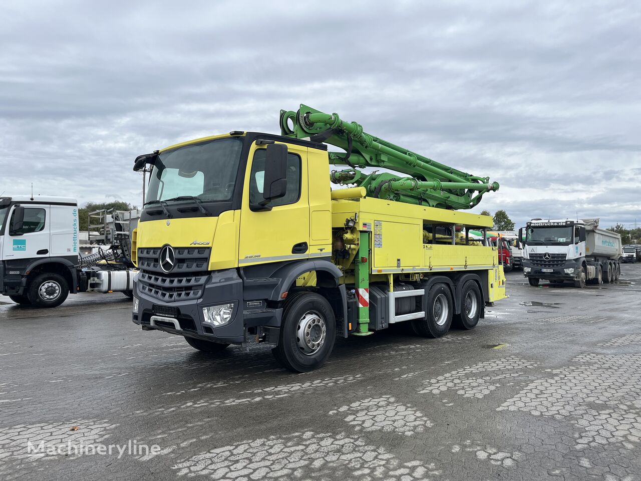 автобетононасос Putzmeister BSF24-4.11 H  на шасси Mercedes-Benz Arocs 2636 Putzmeister 24m/4