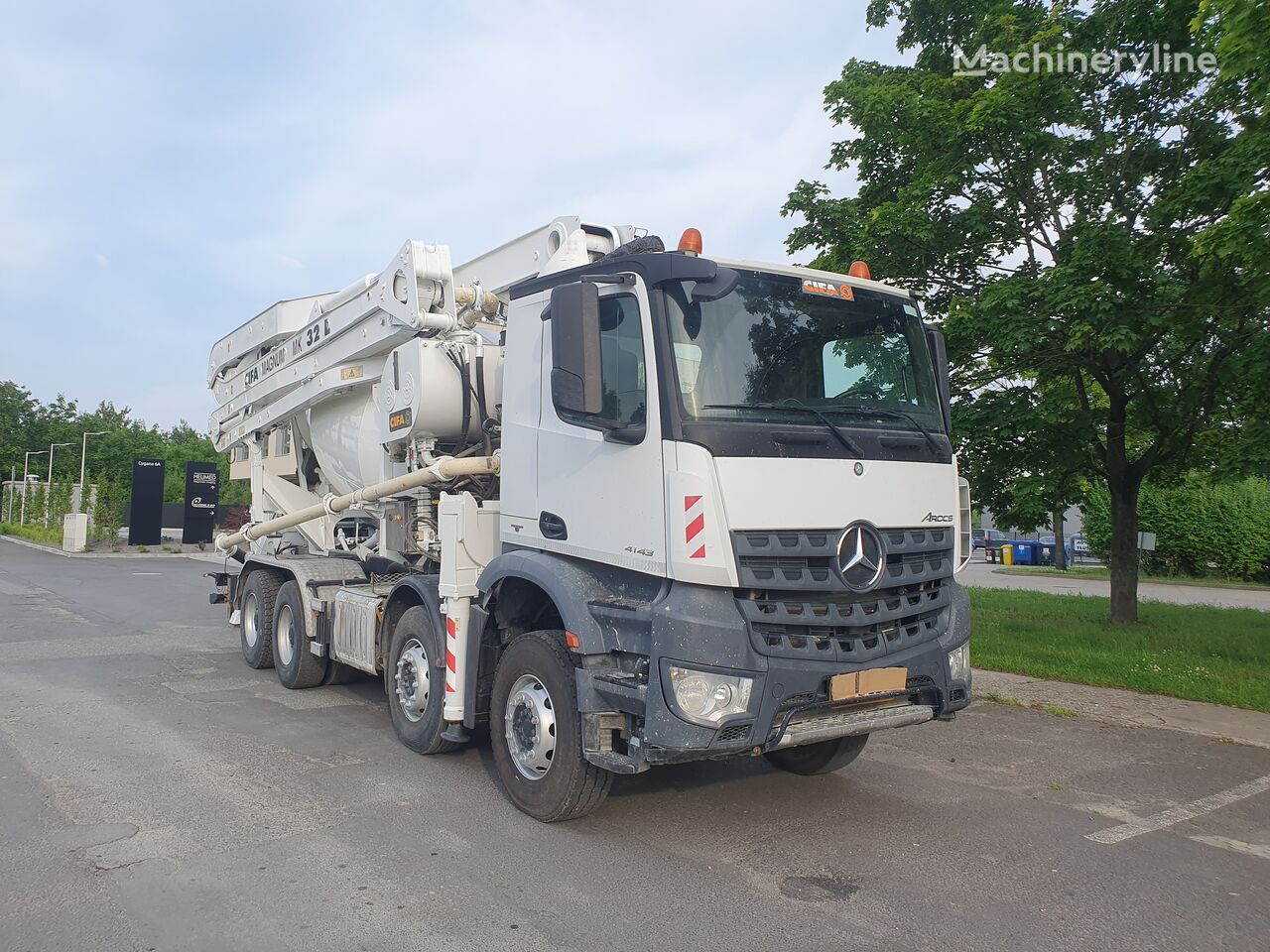 pompe à béton Cifa 32  sur châssis Mercedes-Benz Arocs 4143 8x4 Cifa 32m+9m3, TOP, new pipeline, 28 TOP