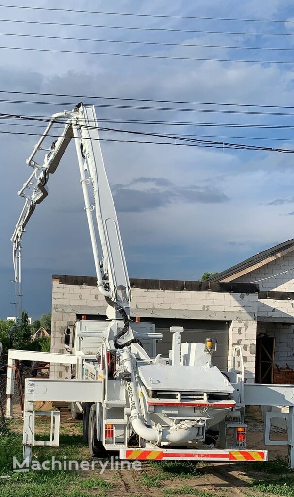 pompa do betonu Everdigm  na podwoziu Mercedes-Benz  Axor 3340