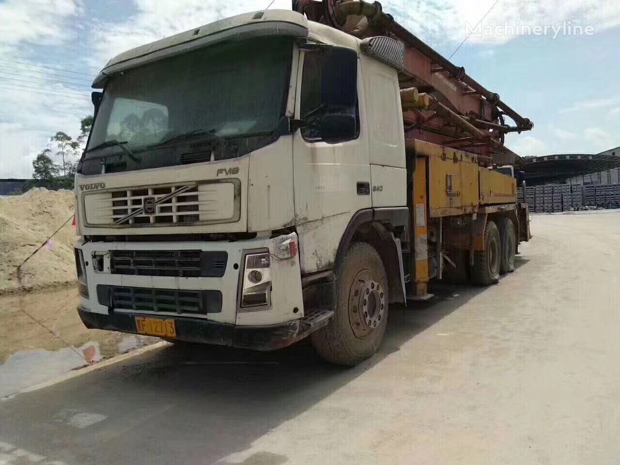 pompe à béton Putzmeister M37   sur châssis Volvo