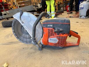 قاطع يعمل بالبنزين Husqvarna K770