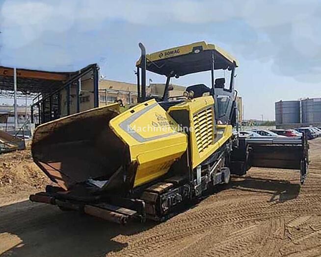 BOMAG BF700C-2 クローラーアスファルトペイバー