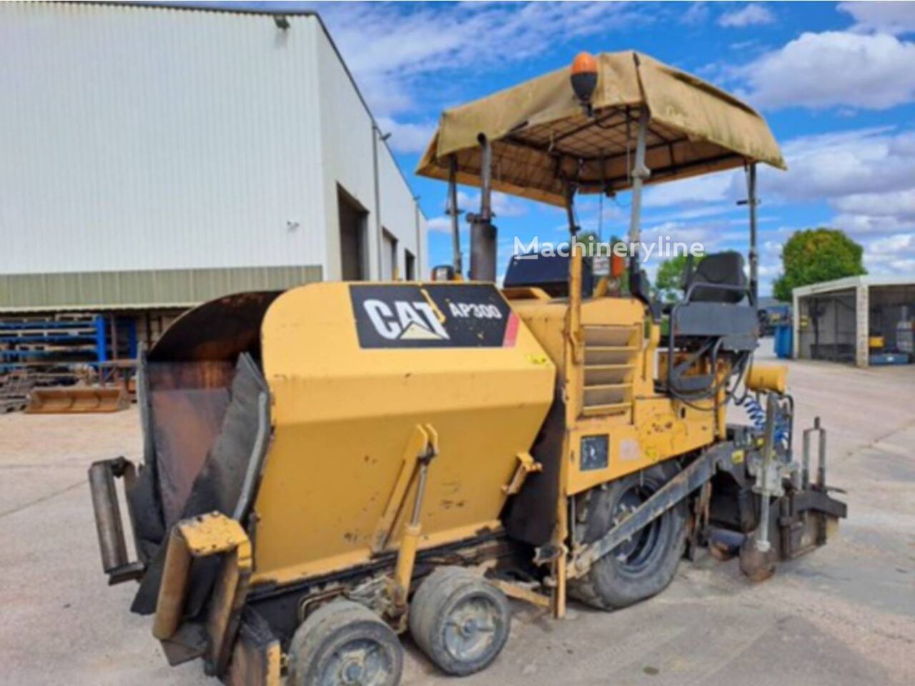Асфальтоукладчик гусеничный Caterpillar AP300 - Machineryline