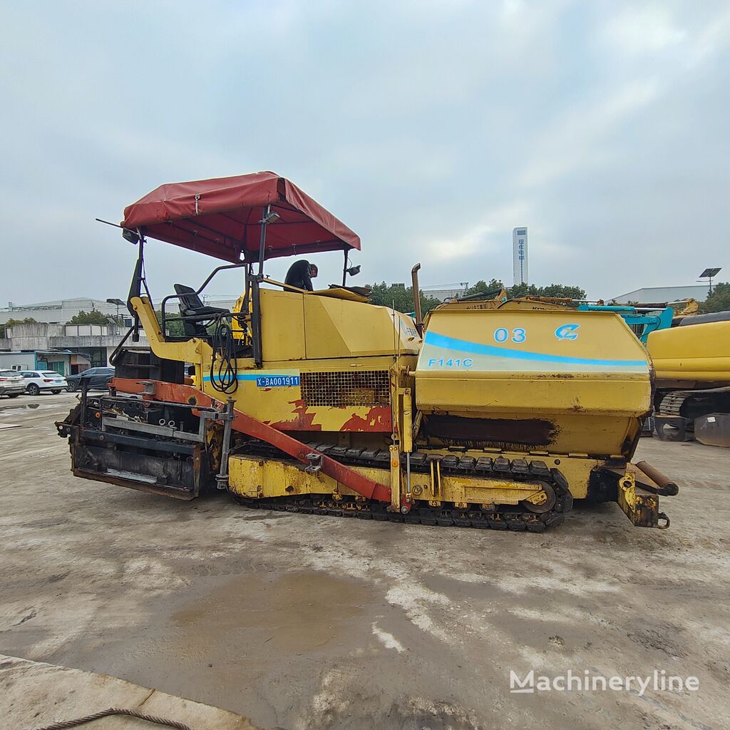 Dynapac F141C crawler asphalt paver