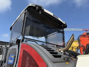 Продажба на верижен асфалтополагач Dynapac MF 2500 CS - Изображение 10 | Machineryline BG Верижен асфалтополагач Dynapac MF 2500 CS | Изображение 10 - Machineryline
