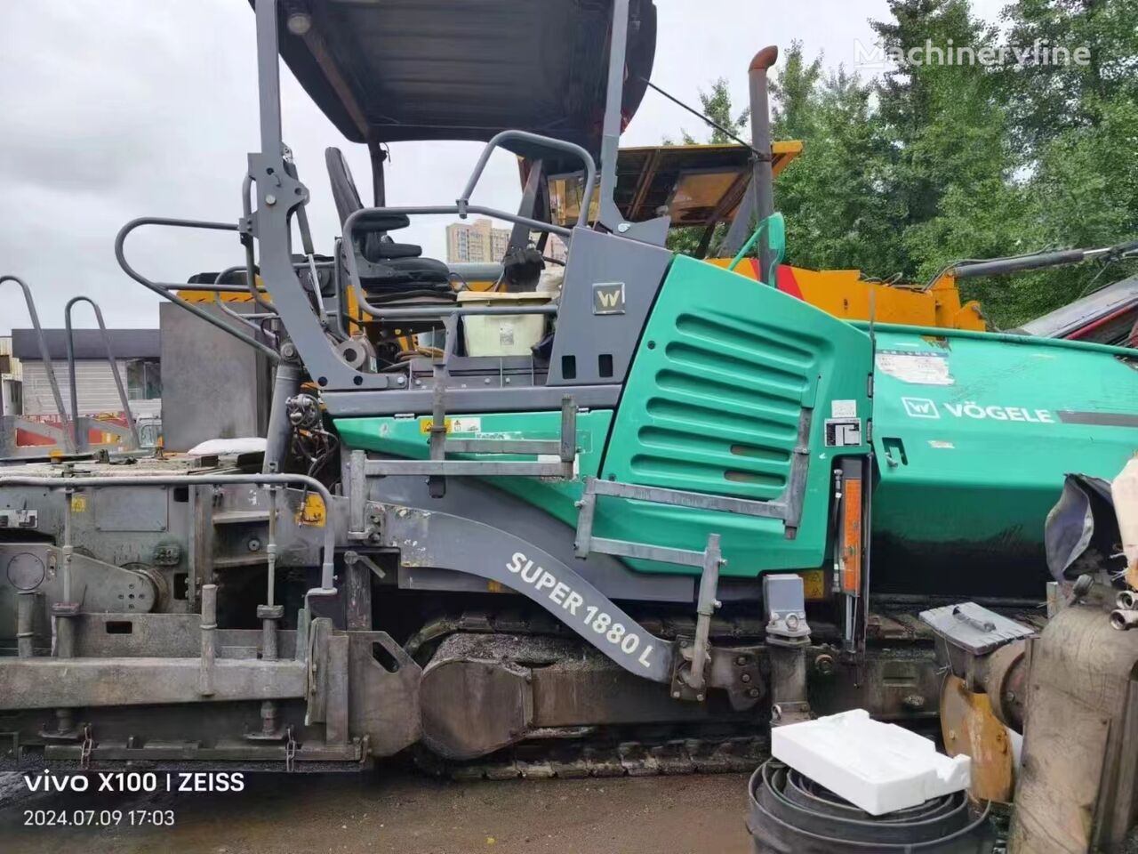 Vögele S1880-L crawler asphalt paver - Machineryline