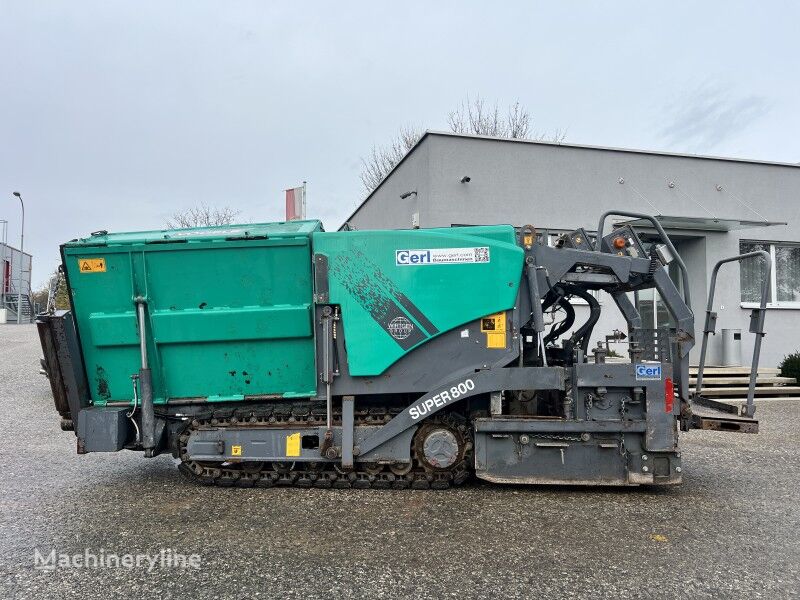 Vögele Super 800 crawler asphalt paver