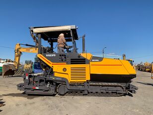 finisor asfalt pe şenile Volvo-ABG 6820