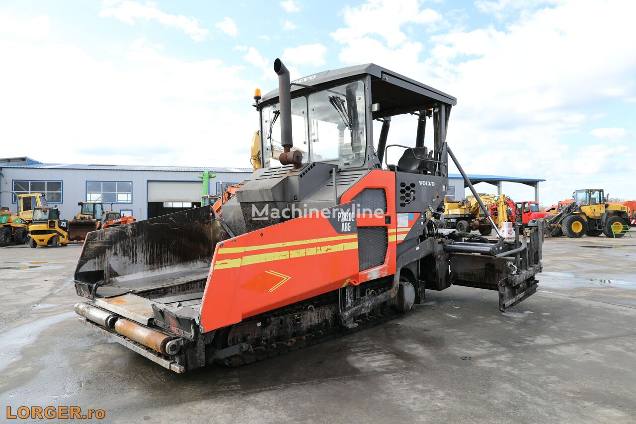 Volvo-ABG P7820 C rups asfalteermachine