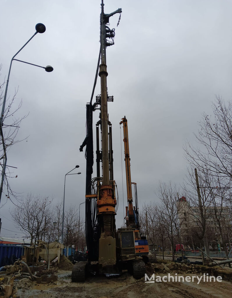 Liebherr LRB 255 drilling rig