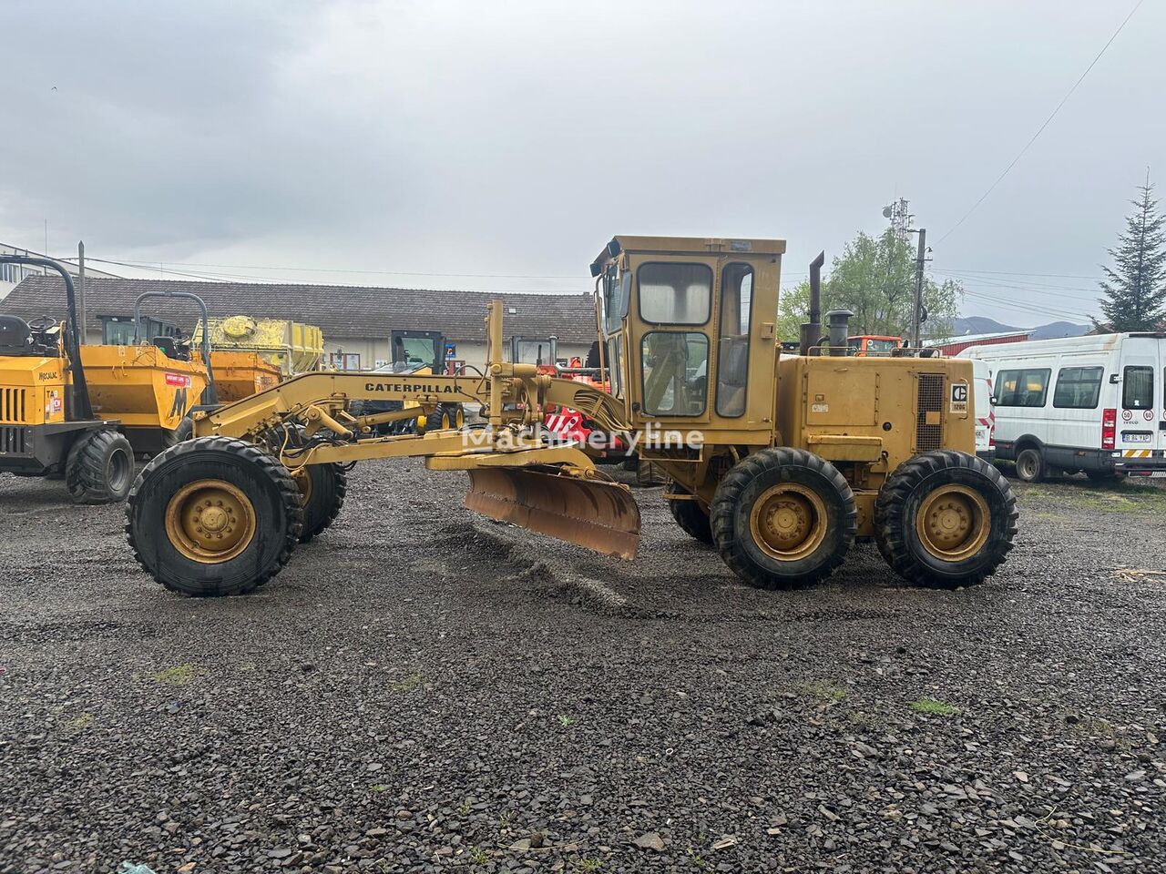 그레이더 Caterpillar 120G