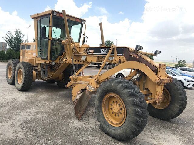 máy san đất Caterpillar 12H