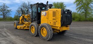 grader Caterpillar 140