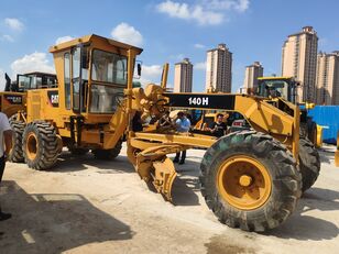 Caterpillar 140H grader