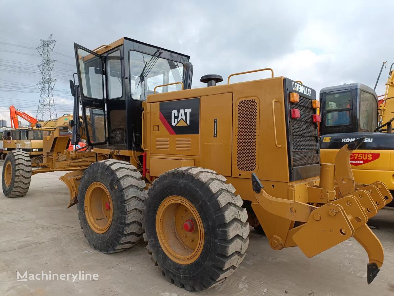 niveleuse Caterpillar 140H