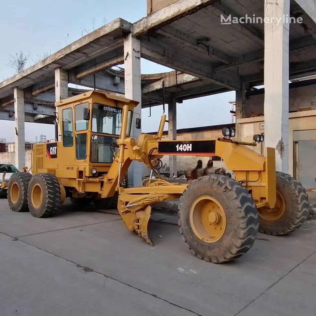 Caterpillar 140H grader