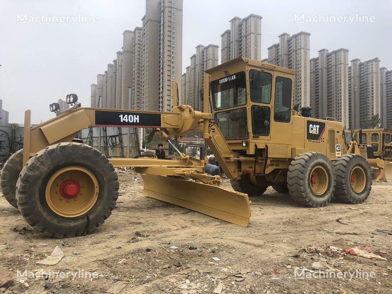 Caterpillar 140H grader