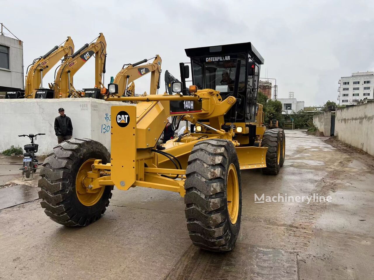 grader Caterpillar 140H