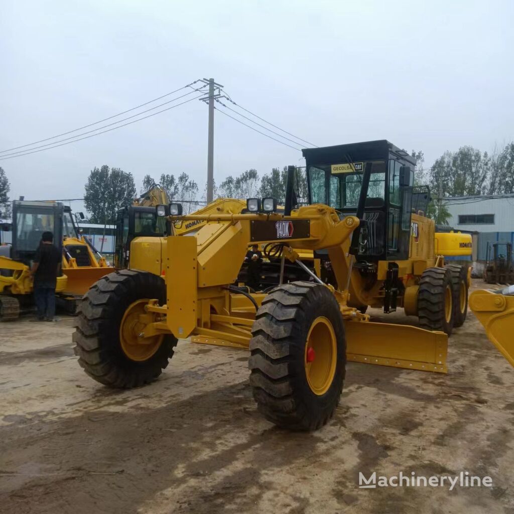 Caterpillar 140K grader