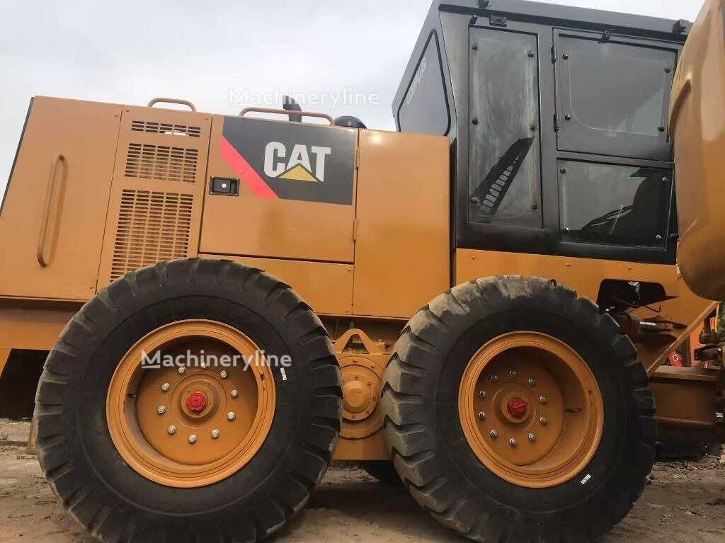 ممهدة الطرق Caterpillar 140K - Machineryline