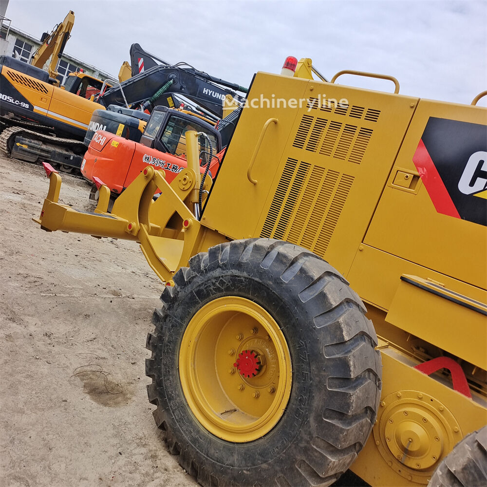 ممهدة الطرق Caterpillar 140K - Machineryline