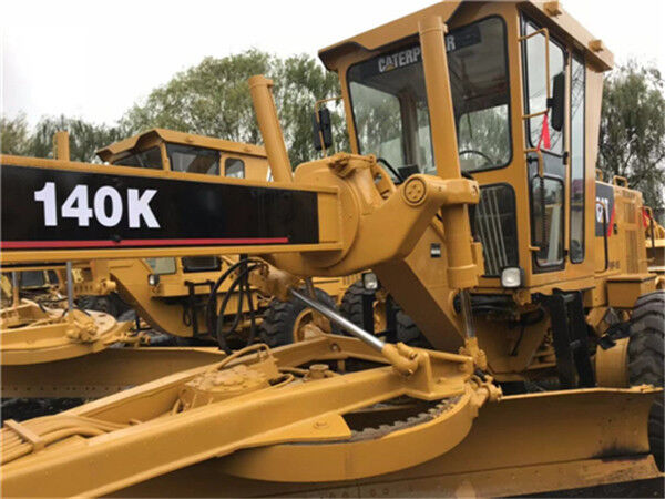 Niveleuse Caterpillar 140K - Machineryline