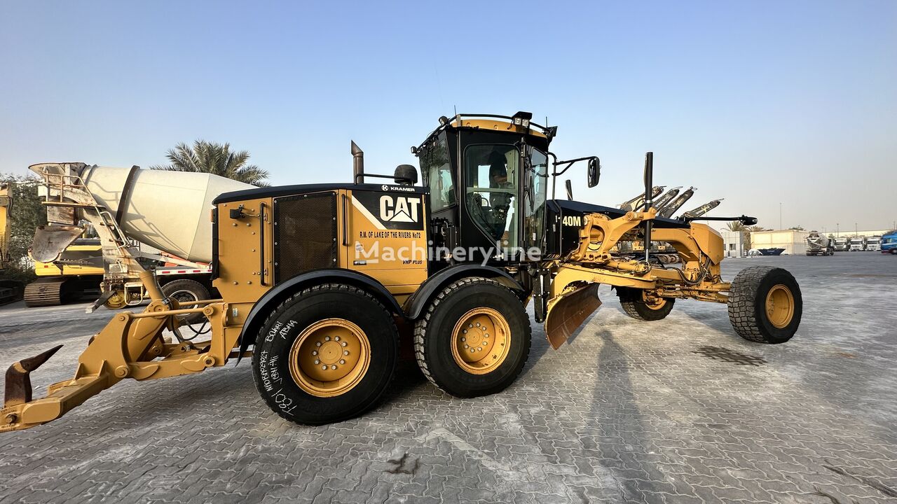 máy san đất Caterpillar 140M