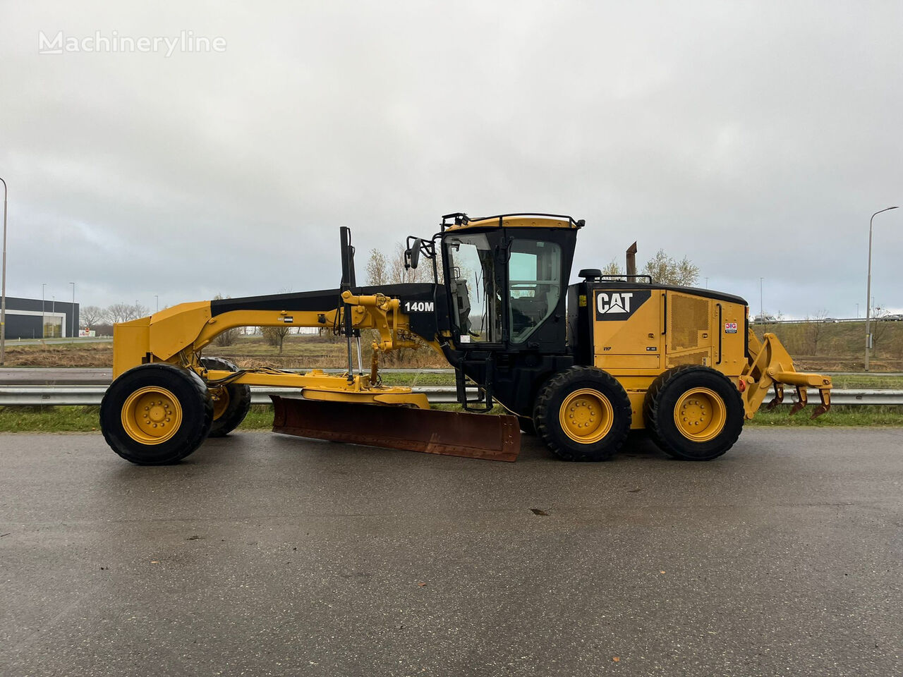 Caterpillar 140M grader