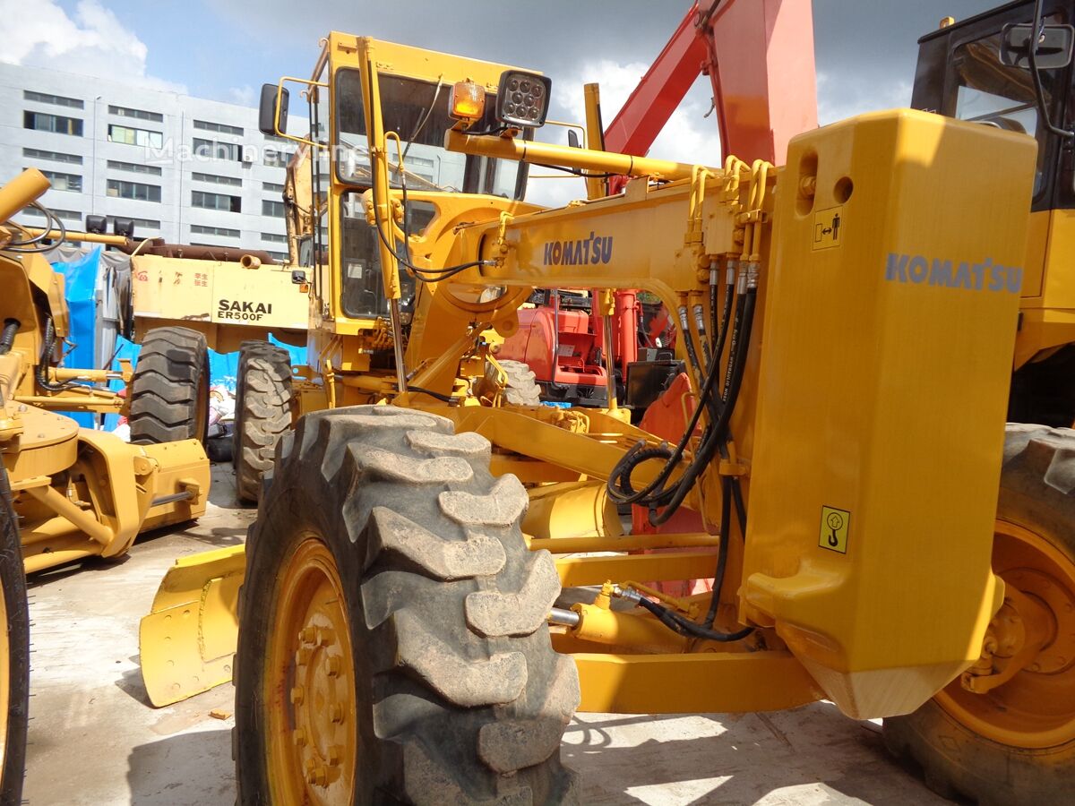 Komatsu GD511A grader