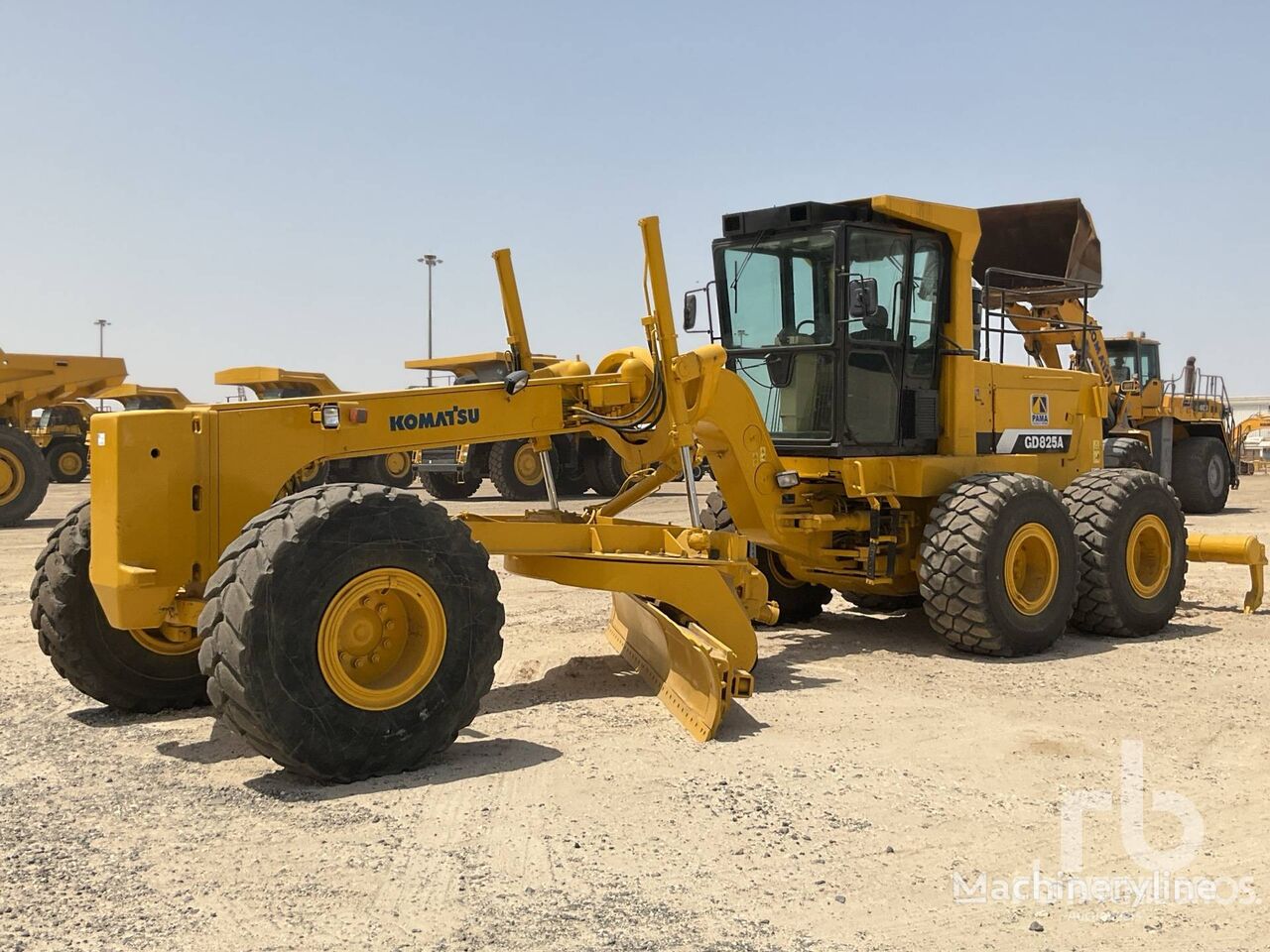 Komatsu GD825A-2 motoniveladora