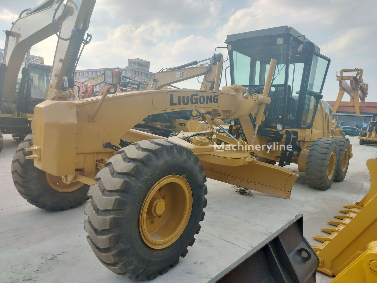 Motoniveladora LiuGong CLG422 a venda | Machineryline PT Motoniveladora LiuGong CLG422 - Machineryline