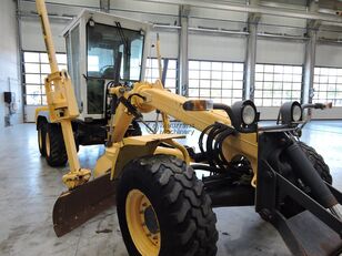 New Holland F106.6A grader te koop - Foto 17 | Machineryline BE New Holland F106.6A grader | Foto 17 - Machineryline