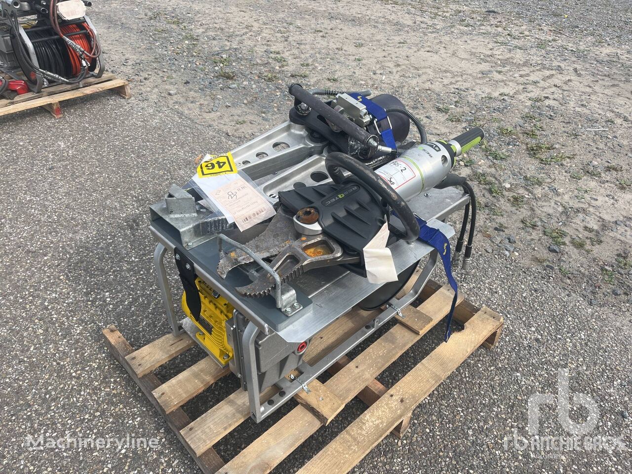 RESTEQ  Hydraulic Rescue Kit Presslufthammer