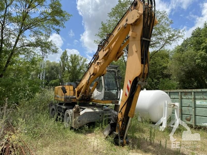 Liebherr A 904 C HD  excavadora de largo alcance