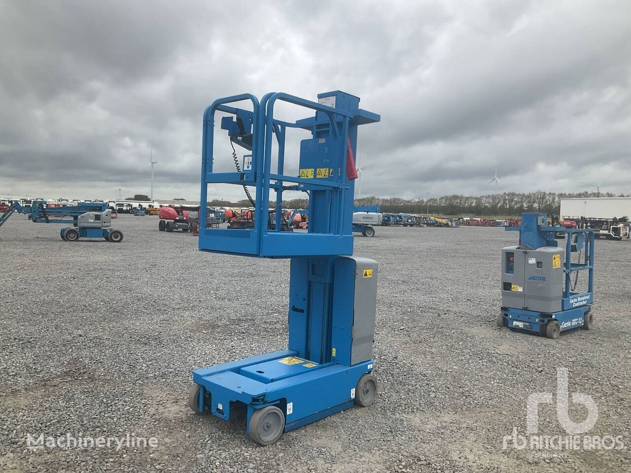 nacelle élévatrice à mât vertical Genie GRC-12